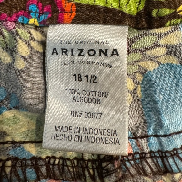 Arizona Girls Plus Size 18 1/2 Shorts Brown Multicolored Floral - Picture 4 of 7